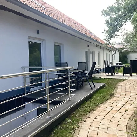 Garden Touristik Ferienhaeuser Lohmen (Mecklenburg-Vorpommern)